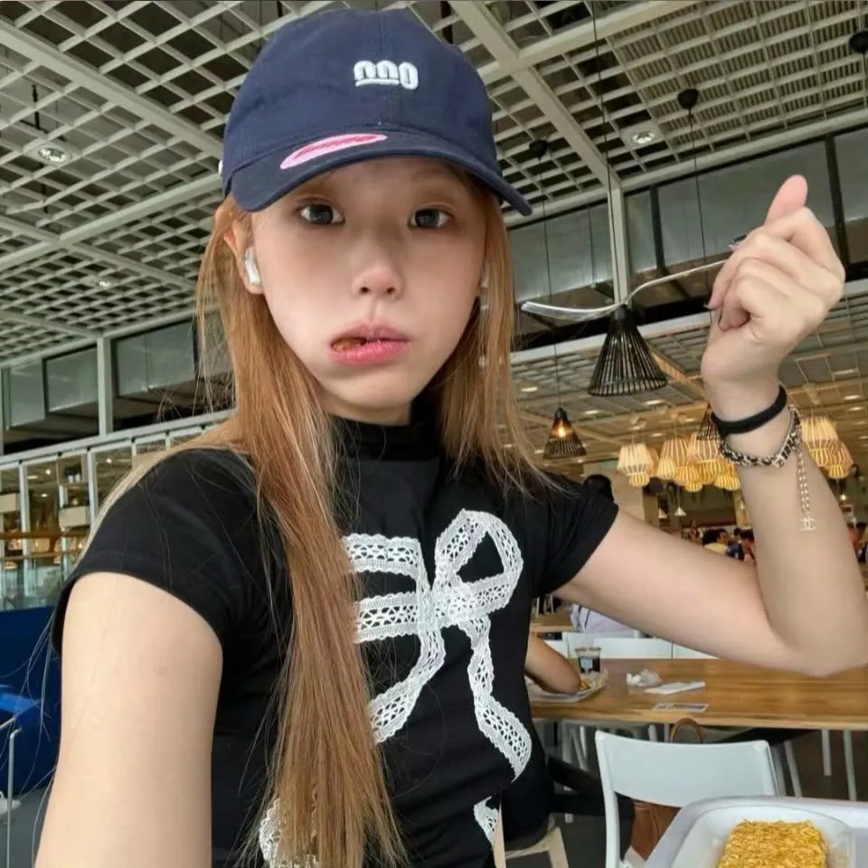金爪女郎